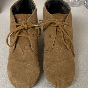 Sketchers Bobs Brown Suede Lace-Up Ankle Boots size 8